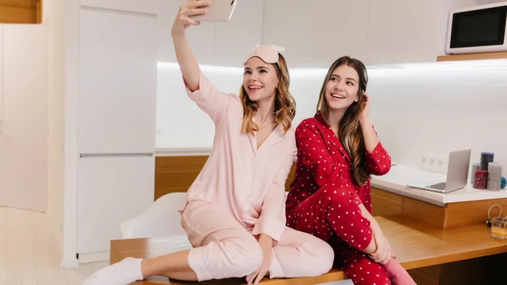 The Rise Of Silk Sleepwear In Modern Wellness Routines