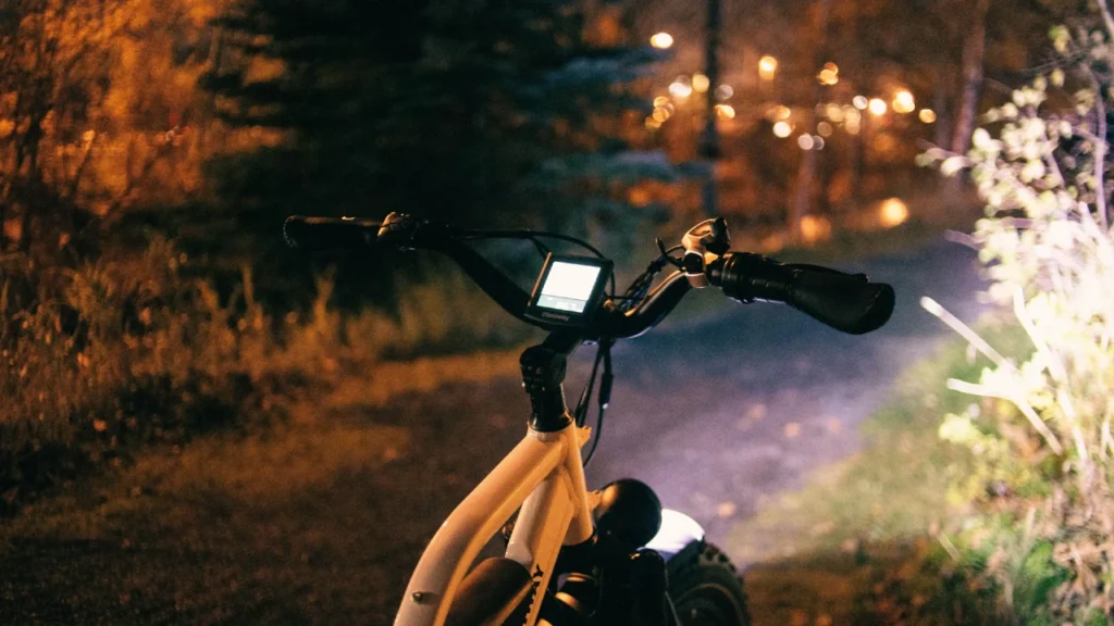 How Smart Bike Helmets Are Changing E-Bike Safety In 2026