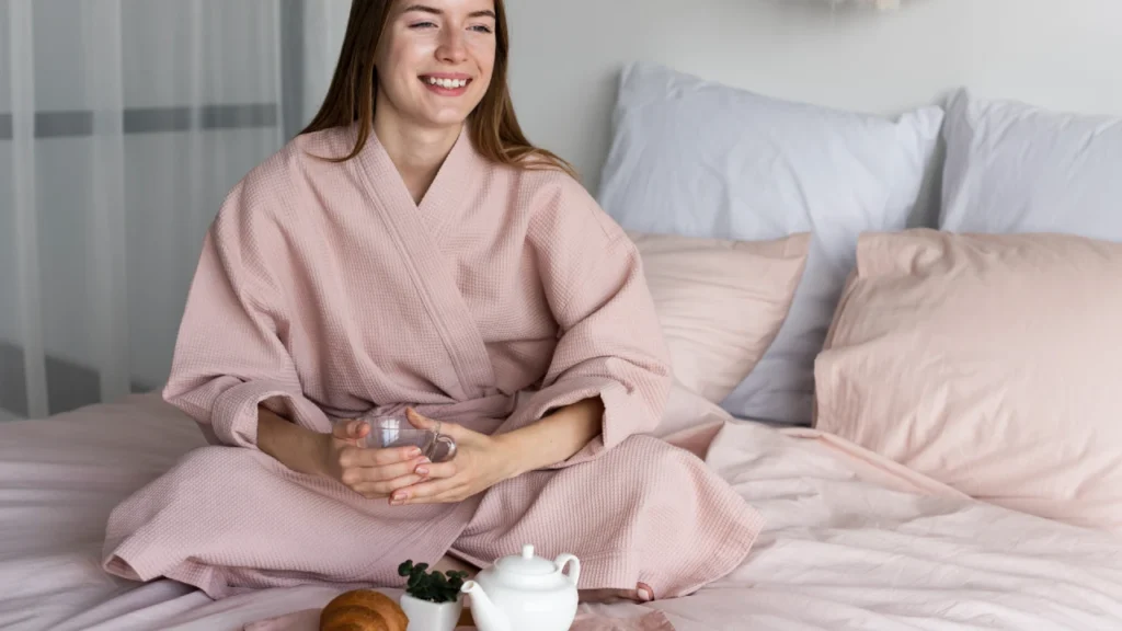 The Rise Of Silk Sleepwear In Modern Wellness Routines